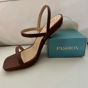 PASHION shoe. Size 7 but they run like a 6 1/2